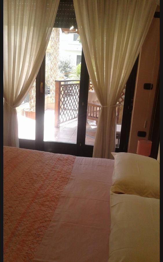 B&B Caravaggio San Donaci Bagian luar foto