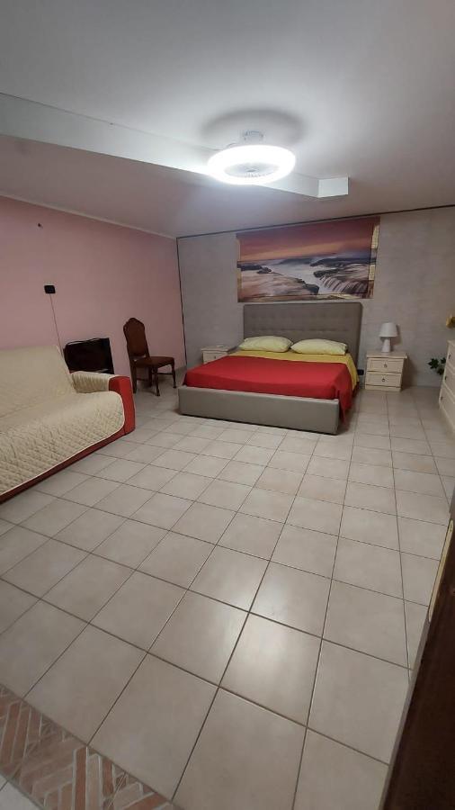 B&B Caravaggio San Donaci Bagian luar foto