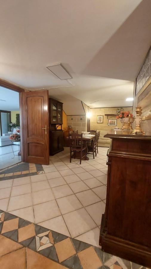 B&B Caravaggio San Donaci Bagian luar foto
