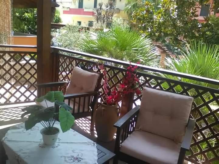 B&B Caravaggio San Donaci Bagian luar foto