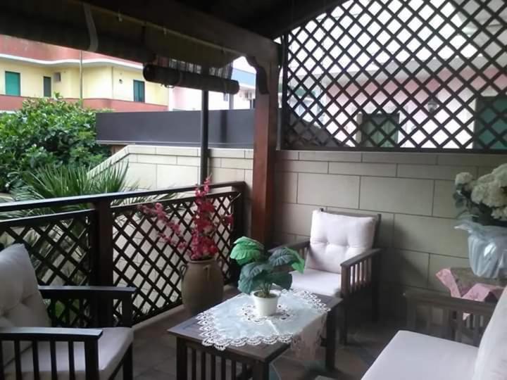 B&B Caravaggio San Donaci Bagian luar foto